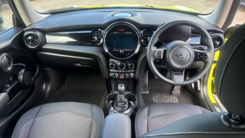 MINI Hatchback 1.5 Cooper Classic Premium 3dr Petrol Hatchback